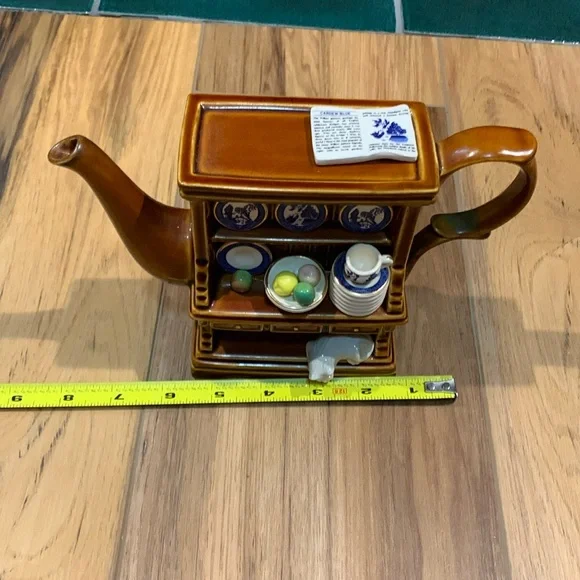 Paul Cardew Blue cupboard w dishes, fruit and cat teapot in great condition - Picture 4 of 8